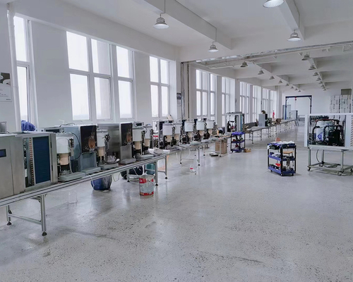 Basso consumo energetico 220V Voltage frantumatore di ghiaccio Macchina per ghiaccio rasato in 2L di deposito di ghiaccio