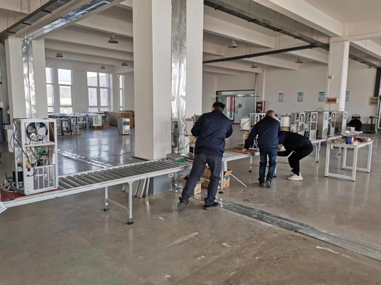 Basso consumo energetico 220V Voltage frantumatore di ghiaccio Macchina per ghiaccio rasato in 2L di deposito di ghiaccio