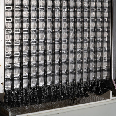 Macchina di compressione di ghiaccio automatica da 280 kg al giorno LZ-600 per la fabbricazione di ghiaccio a cubo a mezzaluna