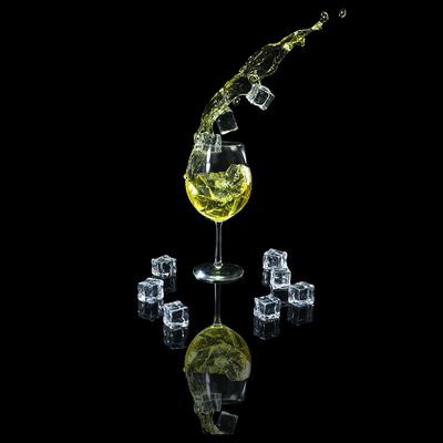 Commerciale 220 KG Acqua raffreddamento cubo macchina per ghiaccio per negozi di alimenti Disegno personalizzato