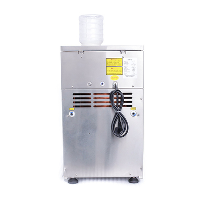 Materiale di alloggiamento Altri LZ-520 220kg 24h Bingsu Macchina per ghiaccio al latte e neve per caffetteria