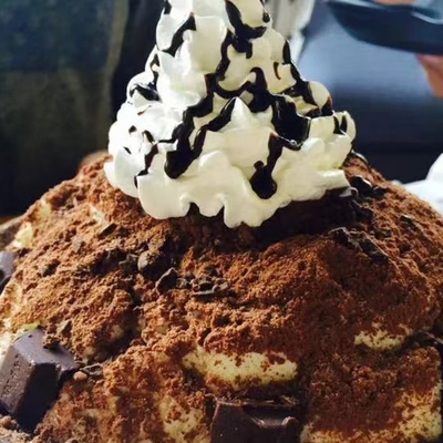 Materiale di alloggiamento Altri LZ-520 220kg 24h Bingsu Macchina per ghiaccio al latte e neve per caffetteria