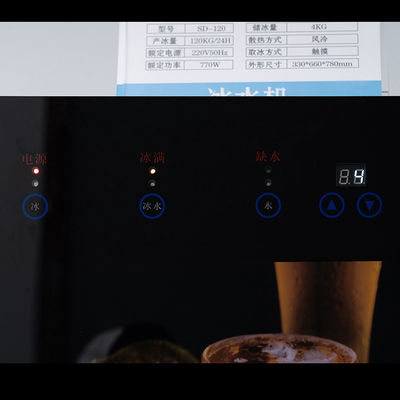 KS-120 Macchina per la produzione di ghiaccio con corrente elettrica di 2,8 A e capacità di stoccaggio di 4 kg